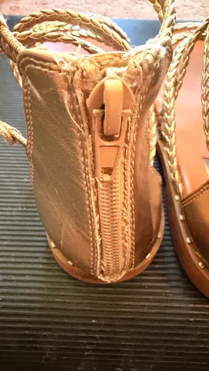 Steve Madden Strappy Gladiator Flat Sandals Gold Size 6.5 thumbnail 4