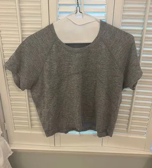 Lululemon swiftly tech cropped thumbnail 1