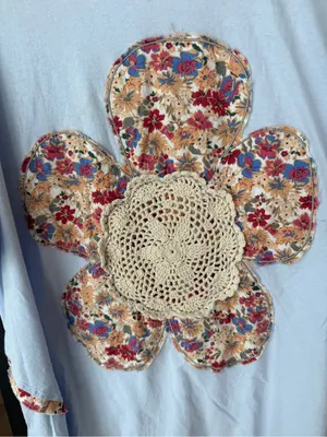 Easel Flower Patchwork Mineral crochet Top tee oversized boho embroidered cotton thumbnail 3
