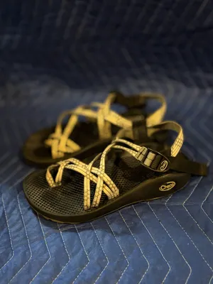Chaco Women's 8 Strappy Sandals in Cream& Gray thumbnail 3