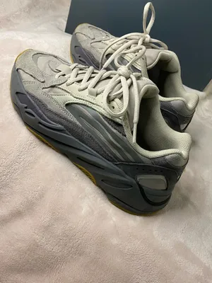 Adidas Yeezy Boost 700 V2 Tephra Gray Low Top Suede Sneakers Mens Size 6.5 thumbnail 2