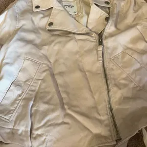 Abercrombie asymmetrical jacket small‎ thumbnail 7