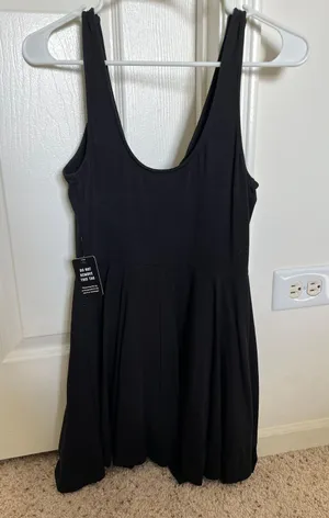 Dress thumbnail 2