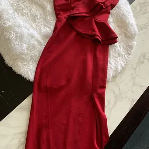 Hello Molly Burgundy One Shoulder Midi Dress thumbnail 7