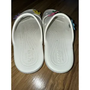 Crocs‎ Classic Unisex White Sandals Women's 8 Men's 6 Flower Multicolor thumbnail 2