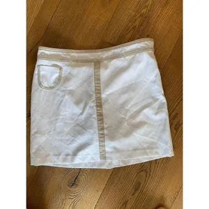Izod golf Women’s size 8 skirt with‎ shorts thumbnail 2