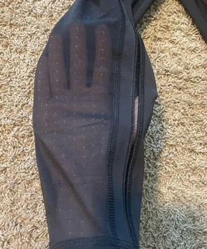 Lululemon mesh capri leggings 21” - size 4 thumbnail 3