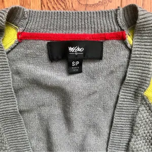 Mossimo Supply Co. Gray Cropped 90s Cardigan Colorblock Sleeves Women’s Size S thumbnail 3