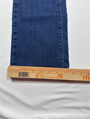 Levi's Classic Blue Denim Flare Jeans - Fit for a Retro Road thumbnail 5
