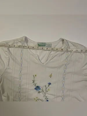 *Vintage* Shenanigans White Cotton Blend Tee with Embroidered Flowers size L thumbnail 6