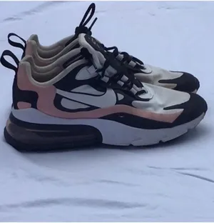Nike Air Max 270 React Women’s thumbnail 2