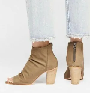 Clearwater Boots thumbnail 1