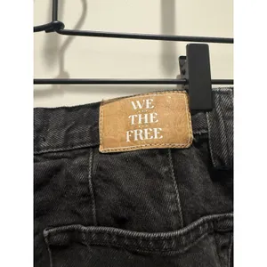 We The Free People Jeans 26 Gray Curvy Siren Low Rise Straight Stonewash Button thumbnail 3