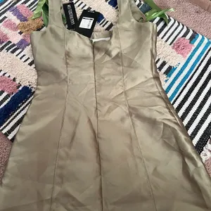 NWT‎ Current Mood green satin mini dress small thumbnail 11