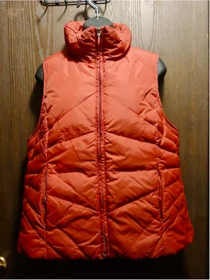 Kenneth Cole Reaction Women's Red Quilted Puffer Vest - Size L - INV316 A3 thumbnail 6