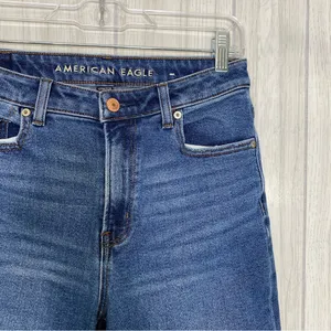American Eagle Distressed Ripped Knee Mom Jeans size 4 thumbnail 7