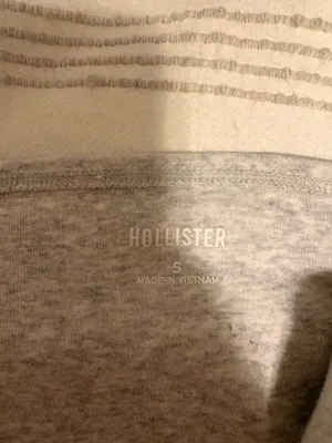 Hollister Off-The-Shoulder Crop Top Grey thumbnail 2