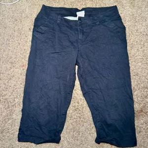Size 6‎ Columbia Black Capris thumbnail 1