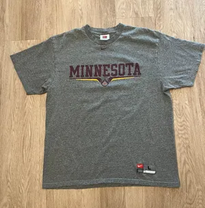 Nike vintage university of minnesota shirt thumbnail 1