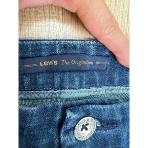 Levi's Classic Bootcut Jeans Women 16M Dark Wash Stretch Flattering Everyday Den thumbnail 4