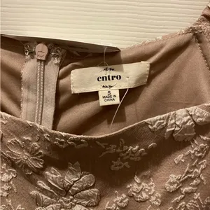 Entro Womens Floral Dress in Tan small thumbnail 2