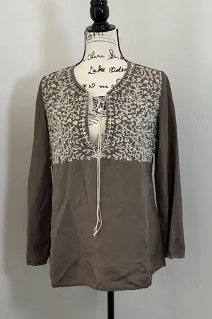 Sundance 100% Silk Embroidered Boho Tunic Brown Floral Split Neck Tie Top Medium thumbnail 1