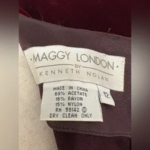 Maggy London Wine Red Velvet Evening Dress Short Sleeve Sz 12 thumbnail 3