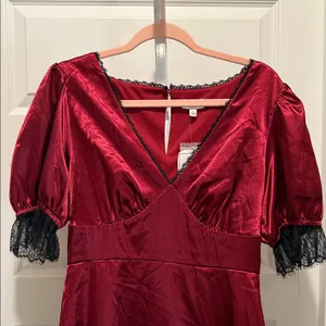 Kit‎ + Sky Red Satin Puff Sleeve Mini Dress Size Small Juniors NWT Whimsigoth thumbnail 4