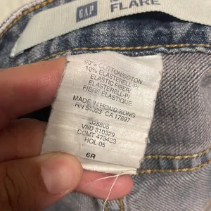 Women’s Gap jeans 🖤 thumbnail 7