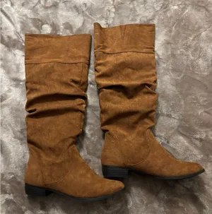 Forever 21 Boots Women’s Size 6.5 Chestnut Knee High Faux Suede Boots thumbnail 1