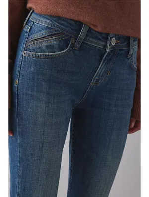 UO BDG Brooke Split Hem Low-Rise Flare Jeans Urban Outfitters NWT 25 thumbnail 4