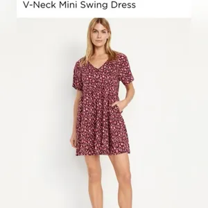 Old Navy Floral Mini Dress Women’s Small Burgundy Pink V-Neck Pockets Boho thumbnail 3