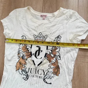 Juicy Couture White Top Crest Logo Tee Shirt Top T Shirt Size S thumbnail 7