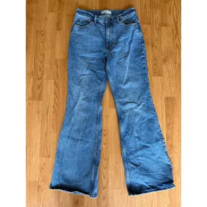 Abercrombie & Fitch The Vintage Flare Jeans High Rise Size 29 thumbnail 2