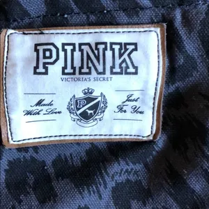 PINK - Victoria's Secret bag 😘❤️ thumbnail 4