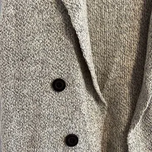 Super cozy over layer for this fall!! Size M thumbnail 2