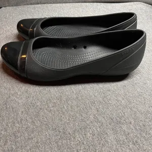 Crocs Cap Toe‎ Flat Ballet Slip On Size 8 Black thumbnail 3