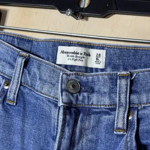 Abercrombie & Fitch Ankle Straight Jeans Womens 28 6L Ultra High Rise Blue Denim thumbnail 3