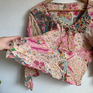 Copper Key Y2K Viscose Printed Peasant Blouse thumbnail 4