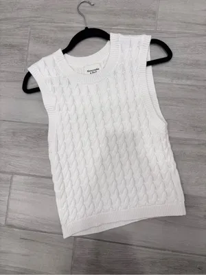 Abercrombie & Fitch White Cable Knit Sleeveless Sweater Vest size Medium thumbnail 4