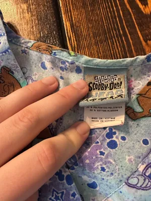 Warner Brothers Scooby Doo vintage 1997 scrub top thumbnail 3