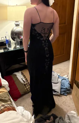 Black dress Size 6 thumbnail 2