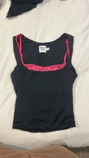Princess Polly Top Black Crop thumbnail 3