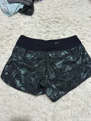 Lululemon Shorts thumbnail 2