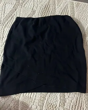 Black skirt with cross over in front thumbnail 1
