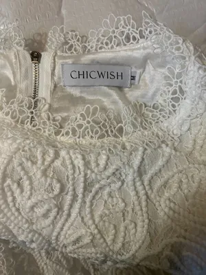 Chicwish Diva Full Lace Crochet Round Neck Sleeveless Crop Top Size M thumbnail 5