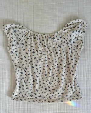 Brandy Melville Eden Crop Top thumbnail 2