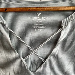 American Eagle ⭐️ striped ombré tee size small thumbnail 2