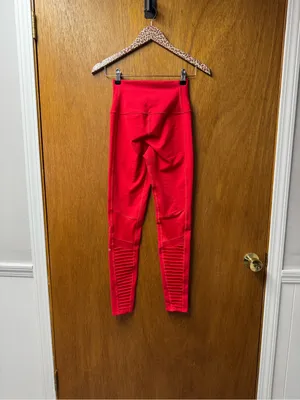 ALO Yoga Leggings Moto Airbrush Active Workout Pants Red XS Gym Pilates Fitness thumbnail 14