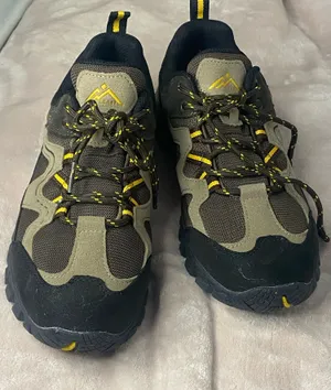 CC-Los Waterproof Suede/Mesh NWOT Women’s Hiking Shoes Size 39 - Us. -8.5 thumbnail 1